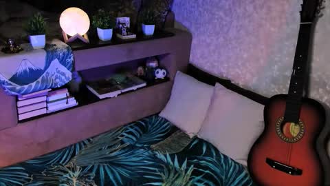 Snapshot of midnight_answer chatting on 09/21/25, 04:08 Max online show from 09/21/25, 04:08