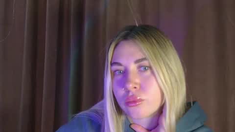 Snapshot of midnight_lace1 chatting on 02/03/26, 09:03 Midnight lace1 online show from 02/03/26, 09:03