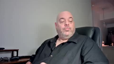 Snapshot of midnightmoonlight777 chatting on 10/31/25, 10:33 midnightmoonlight777 online show from 10/31/25, 10:33