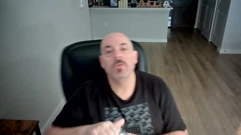 Snapshot of midnightmoonlight777 chatting on 01/13/26, 09:42 midnightmoonlight777 online show from 01/13/26, 09:42