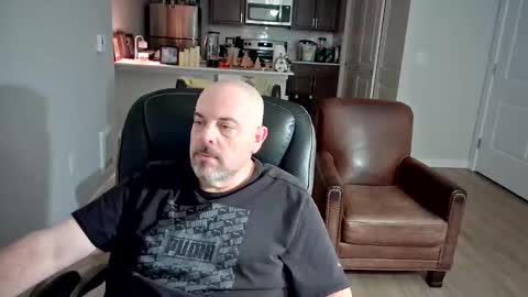 Snapshot of midnightmoonlight777 chatting on 02/15/26, 01:13 midnightmoonlight777 online show from 02/15/26, 01:13