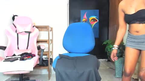 Snapshot of midnightrider00 chatting on 11/22/25, 03:22 lydia follow me on ig at shortgirl 406 online show from 11/22/25, 03:22