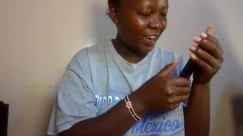 Snapshot of midnightt_curves chatting on 06/21/26, 09:01 midnightt_curves online show from 06/21/26, 09:01