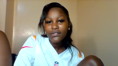 Snapshot of midnightt_tease chatting on 12/01/25, 05:07 midnightt_tease online show from 12/01/25, 05:07