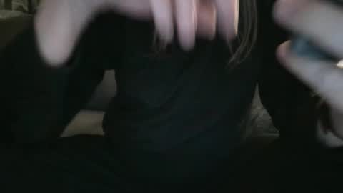 Snapshot of midnite_7 chatting on 12/22/25, 04:42 midnite_7 online show from 12/22/25, 04:42