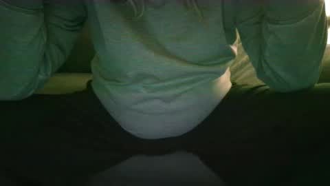 Snapshot of midnite_7 chatting on 01/18/26, 04:27 midnite_7 online show from 01/18/26, 04:27