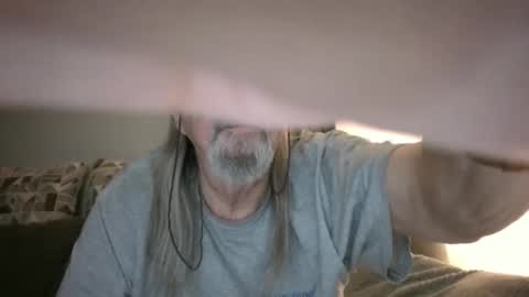 Snapshot of midnite_7 chatting on 06/03/26, 04:37 midnite_7 online show from 06/03/26, 04:37