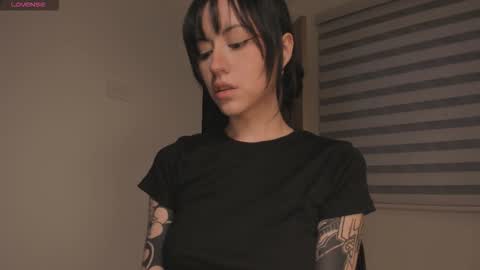 midori__san online show from 09/28/25, 10:37