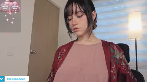 midori__san online show from 10/13/25, 02:50