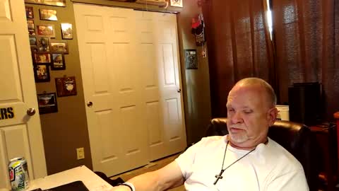 midwestdad09 online show from 10/25/25, 06:13