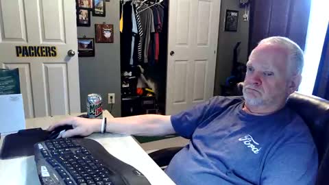 midwestdad09 online show from 04/29/26, 06:25