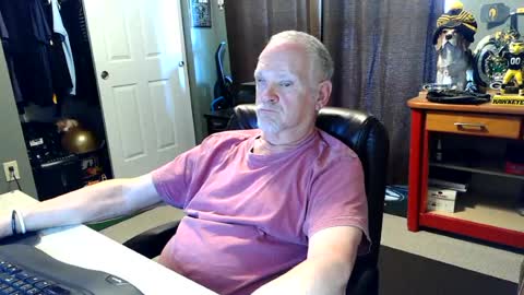 midwestdad09 online show from 06/14/26, 07:49