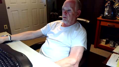midwestdad09 online show from 06/19/26, 12:26