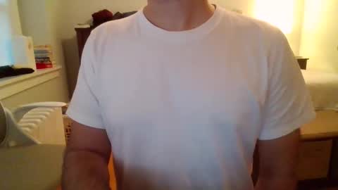 Snapshot of midwestdad2026 chatting on 01/09/26, 10:33 midwestdad2026 online show from 01/09/26, 10:33