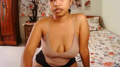miel_07 online show from 04/29/26, 06:39
