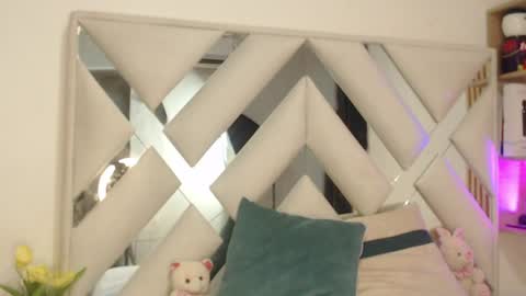 Snapshot of miel_alisha chatting on 07/02/26, 12:33 miel online show from 07/02/26, 12:33