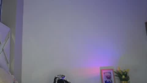 Snapshot of miel_alisha chatting on 07/07/26, 12:42 miel online show from 07/07/26, 12:42