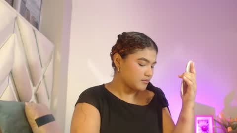 Snapshot of miel_alisha chatting on 07/09/26, 01:26 miel online show from 07/09/26, 01:26