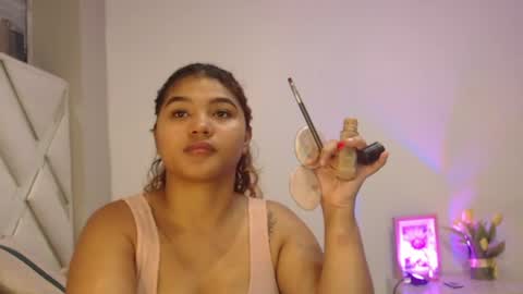Snapshot of miel_alisha chatting on 07/11/26, 01:36 miel online show from 07/11/26, 01:36