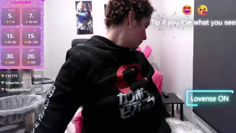 Snapshot of miel_mal chatting on 03/30/26, 10:05 Miel online show from 03/30/26, 10:05