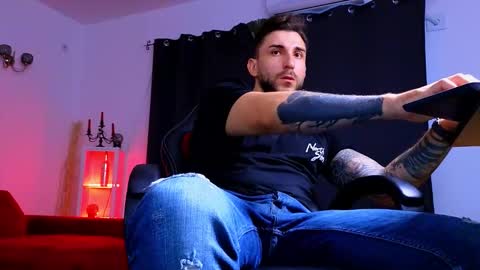 MightyAaron online show from 09/10/25, 03:56