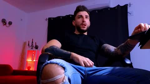 MightyAaron online show from 11/03/25, 04:14