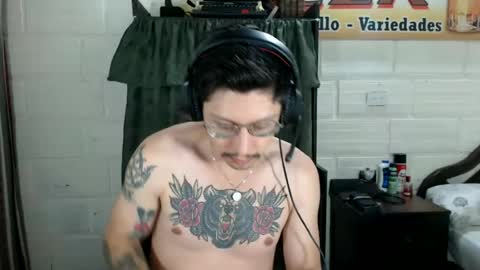 Snapshot of miguel__98 chatting on 06/26/26, 11:36 Miguel Independent Model online show from 06/26/26, 11:36