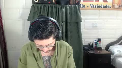 Snapshot of miguel__98 chatting on 07/05/26, 05:03 Miguel Independent Model online show from 07/05/26, 05:03