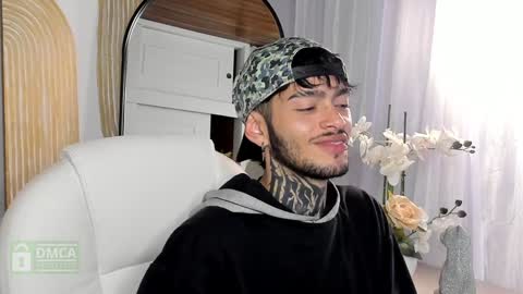 Snapshot of mihailleroy chatting on 01/29/25, 09:07 MIHAIL LEROY finally independent model online show from 01/29/25, 09:07