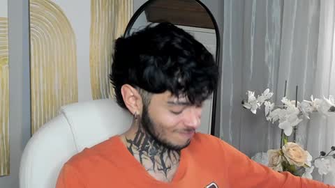 Snapshot of mihailleroy chatting on 01/31/25, 11:24 MIHAIL LEROY finally independent model online show from 01/31/25, 11:24