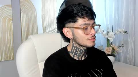 Snapshot of mihailleroy chatting on 02/10/25, 11:13 MIHAIL LEROY finally independent model online show from 02/10/25, 11:13