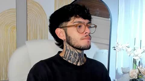 Snapshot of mihailleroy chatting on 02/25/25, 12:03 MIHAIL LEROY finally independent model online show from 02/25/25, 12:03