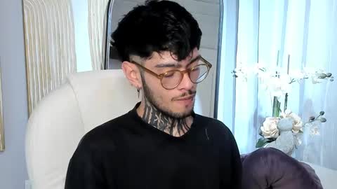 Snapshot of mihailleroy chatting on 03/06/25, 02:51 MIHAIL LEROY finally independent model online show from 03/06/25, 02:51