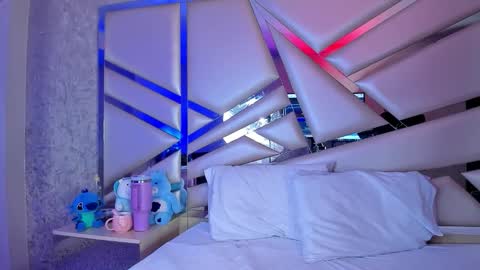 Snapshot of miia02 chatting on 11/03/25, 03:19 MIA 3 online show from 11/03/25, 03:19