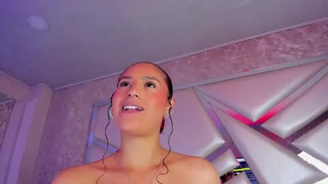 Snapshot of miia02 chatting on 12/04/25, 03:38 MIA 3 online show from 12/04/25, 03:38