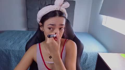 Snapshot of miia_bratz chatting on 06/24/26, 04:17 miia_bratz online show from 06/24/26, 04:17