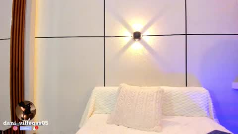 Snapshot of miia_parker_ chatting on 01/05/26, 05:27 online show from 01/05/26, 05:27