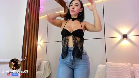Snapshot of miia_parker_ chatting on 05/08/26, 01:27 online show from 05/08/26, 01:27