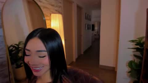 Snapshot of miia_smiith02 chatting on 02/18/26, 01:07 luisa online show from 02/18/26, 01:07