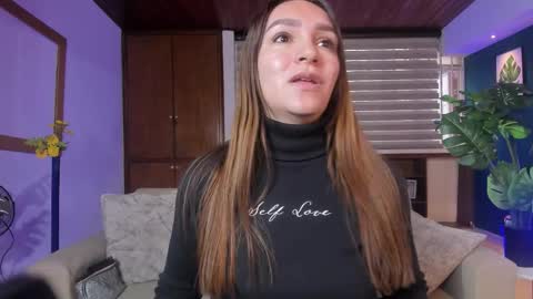 Miia 3 online show from 12/20/25, 11:50