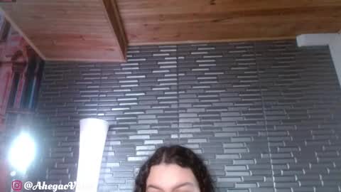 Snapshot of miia_zarate chatting on 09/23/25, 09:29 Ma - online show from 09/23/25, 09:29