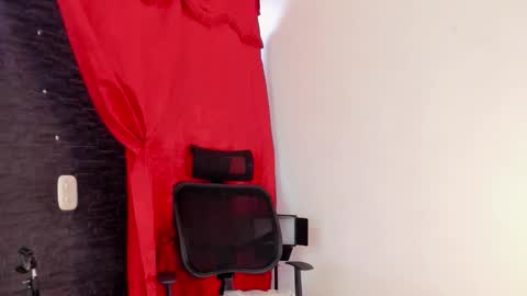 Snapshot of miiaah_kaliffa chatting on 09/25/25, 02:48  MELANIE  online show from 09/25/25, 02:48