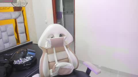 miiaboss online show from 04/29/26, 11:14