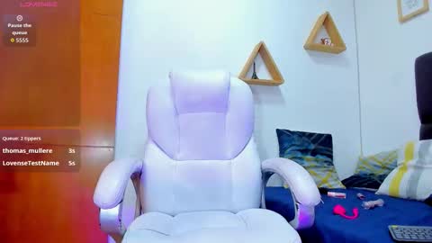 mia sofia online show from 10/14/25, 07:03