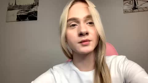 Snapshot of miiissliiissameliiisa chatting on 02/16/25, 01:05 miiissliiissameliiisa online show from 02/16/25, 01:05