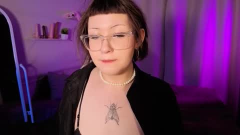 Snapshot of miilly_ice chatting on 10/01/25, 02:34 Milly online show from 10/01/25, 02:34