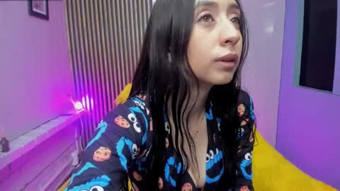 Snapshot of miilu__1 chatting on 09/19/25, 03:19 miilu  online show from 09/19/25, 03:19
