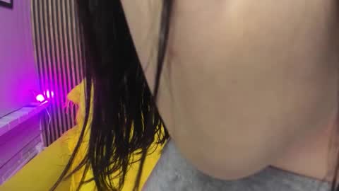 miilu  online show from 11/21/25, 04:00