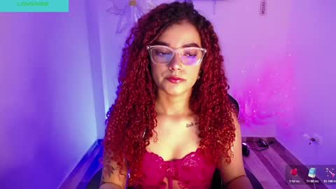 Snapshot of miilu_dancer_ chatting on 12/13/24, 02:16 Lucii online show from 12/13/24, 02:16