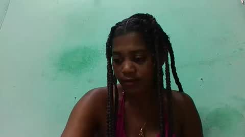 Snapshot of miinah chatting on 03/23/26, 10:58 miinah online show from 03/23/26, 10:58